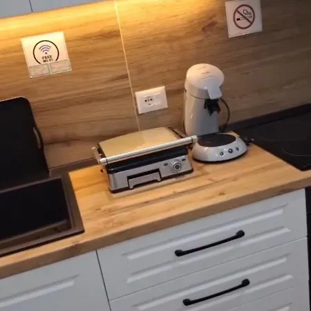 Bonzo Homes تيرانا