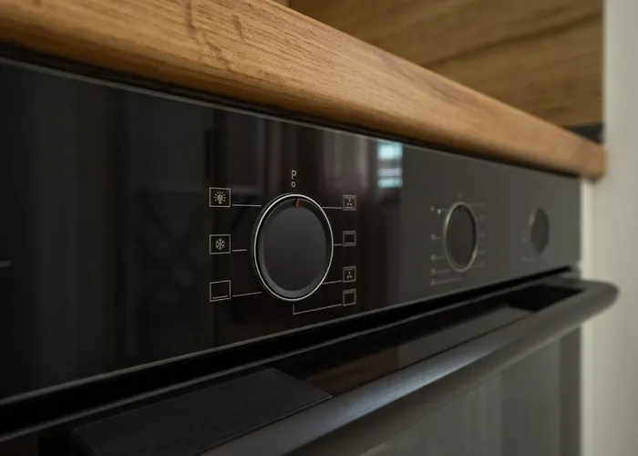 Bonzo Homes Тирана